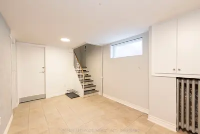 7 Joanith Lower Drive, Toronto, On M4b 1s6