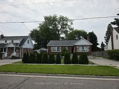 Detached in Oshawa
