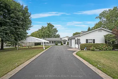 1872 Appleview Road, Pickering, On L1v 1t8