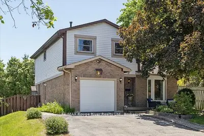Detached in Oshawa