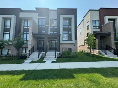 Att/Row/Townhouse in Oshawa