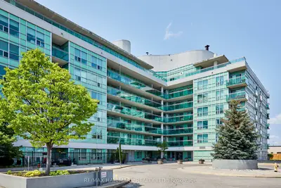 Condo Apartment in Toronto