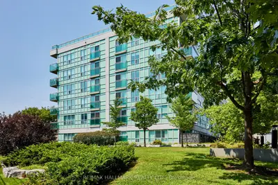 60 Fairfax Crescent Penthouse 702, Toronto, On M1l 0e1