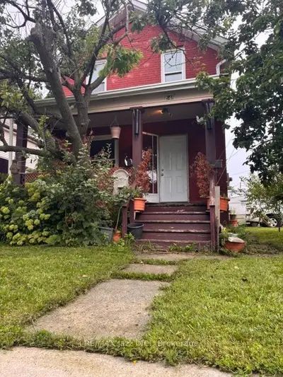 548 Front Street, Oshawa, On L1h 4v3