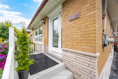 802 Brimorton Drive, Toronto, On M1g 2s9