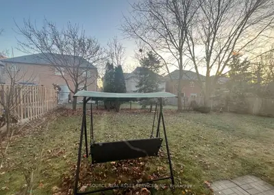 181 Norland Circle, Oshawa, On L1l 0a6