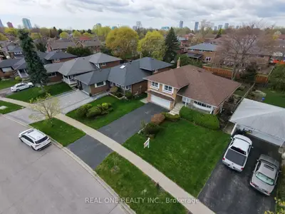 22 Kenmanor Boulevard, Toronto, On M1w 1r7