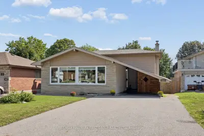 Detached in Oshawa