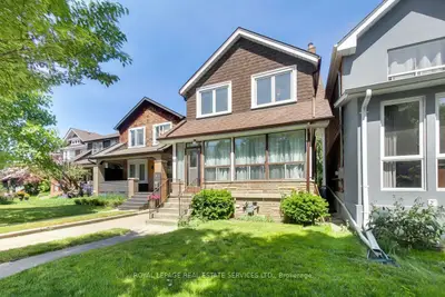 85 Dawes Road, Toronto, On M4c 5b2