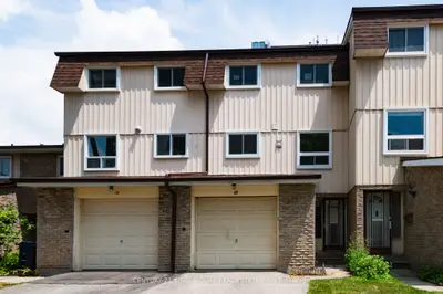 Condo Townhouse in Toronto