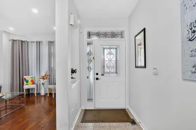 5 Southam Street, Ajax, On L1z 1r6