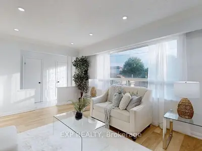 45 Blaisdale Road Main, Toronto, On M1p 1v9