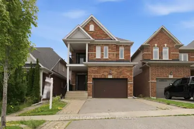 Detached in Oshawa
