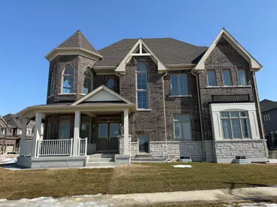 1029 Suddard Avenue, Oshawa, On L1l 0v5