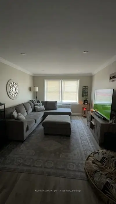 855 Simcoe Street N 2, Oshawa, On L1g 4w1