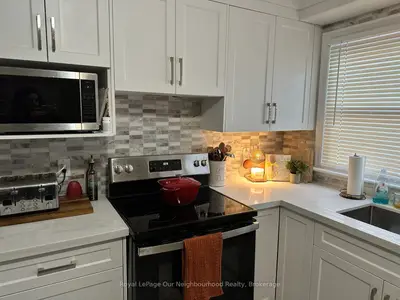 855 Simcoe Street N 2, Oshawa, On L1g 4w1