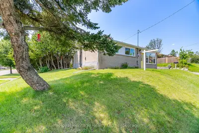 1546 Lakemount Street, Oshawa, On L1j 3y2