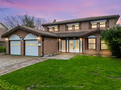 754 Eyer Drive Upper, Pickering, On L1w 3c2
