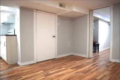 143 Agnes Street Basement, Oshawa, On L1g 1v3