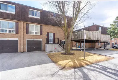320 Blackthorn Street 89, Oshawa, On L1k 1k9