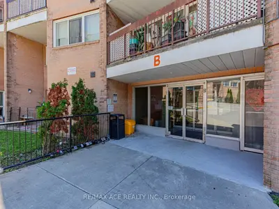 100 Mornelle Court 1017, Toronto, On M1e 4x2