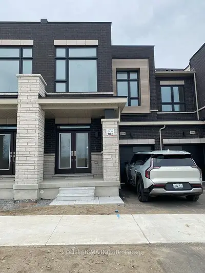 Att/Row/Townhouse in Pickering