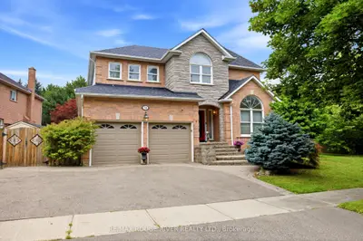 34 Kennett Drive, Whitby, On L1p 1l5