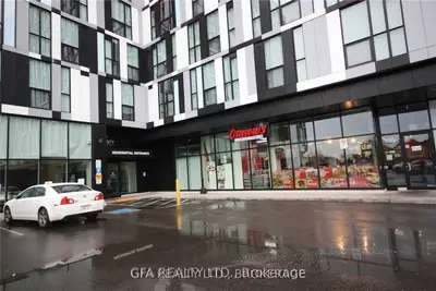 Condo Apartment in Oshawa