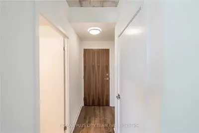 15 Baseball Place 1504, Toronto, On M4m 0e6
