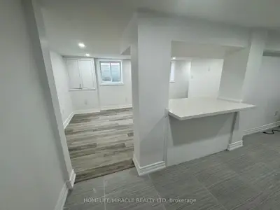 97 Central Park Boulevard N Basement Unit, Oshawa, On L1g 5y4