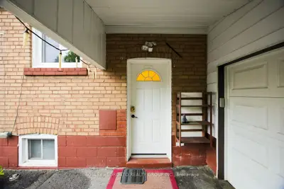 3 Timgren Drive Lower, Toronto, On M1r 3r4