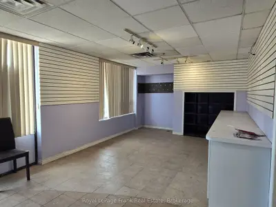 2001 Thickson Road S 4, Whitby, On L1n 6j3
