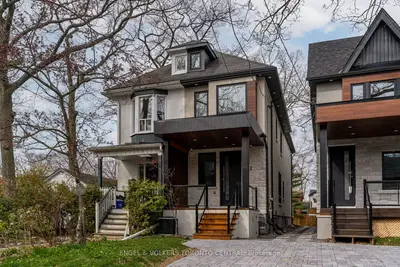 230 Willow Avenue, Toronto, On M4e 3k7