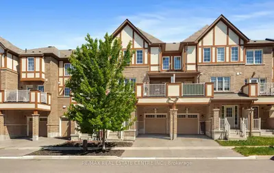 Att/Row/Townhouse in Pickering