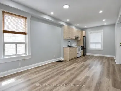 Duplex in Toronto