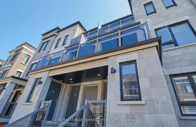 Condo Townhouse in Clarington