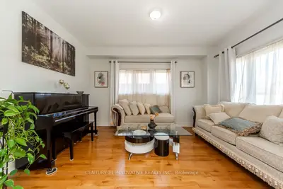 2504 W Prestonvale Road, Clarington, On L1e 1v9