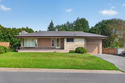 Detached in Oshawa