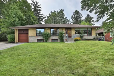 71 Gatesview Avenue, Toronto, On M1j 3g4