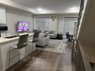 755 Omega Drive N 210, Pickering, On L1v 1a8