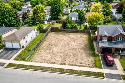 706 Cochrane Street, Whitby, On L1n 5j5
