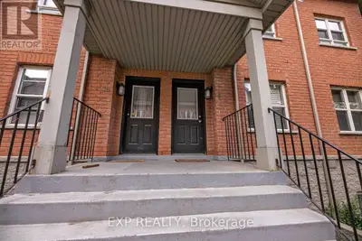 901 Kennedy Road 8, Toronto, On M1k 2e9