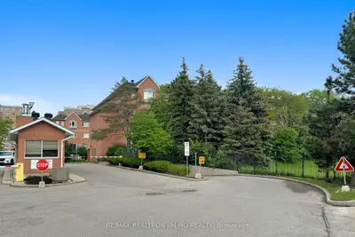 1881 Mcnicoll Avenue 110, Toronto, On M1v 5m2