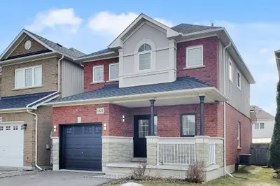 Detached in Oshawa