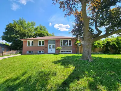 23 Manorwood Road, Toronto, On M1p 4g8