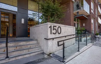 150 Logan Avenue 323, Toronto, On M4m 0e4