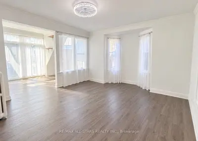1918a Queen Street E 200, Toronto, On M4l 1h5