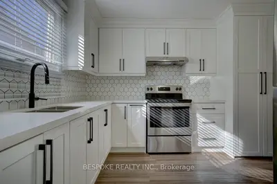 Detached in Oshawa