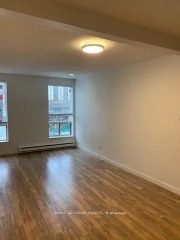 751 Queen Street E 3, Toronto, On M4m 1h3