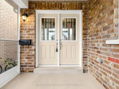 59 Jevons Drive, Ajax, On L1z 0t6